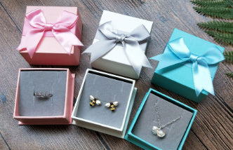 Korean  Bow Ring Pendant Jewelry Box